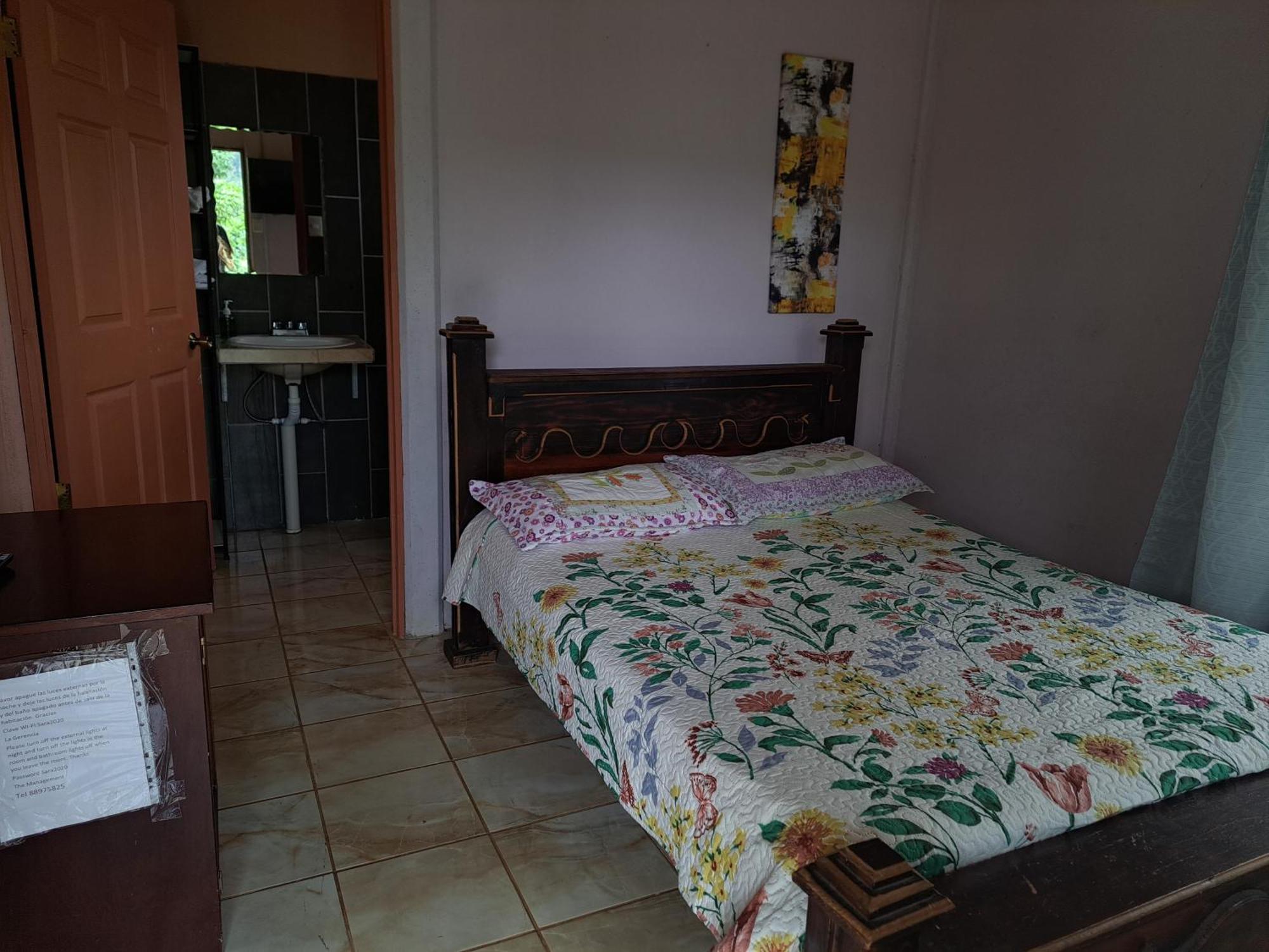 Hospedaje Luis Y Ana Pejibaye Habitación foto